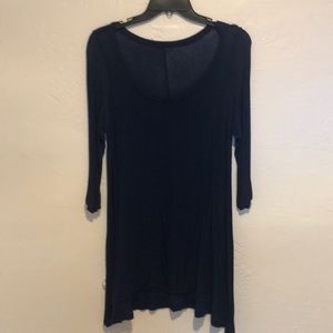 Navy blue 3/4 length sleeved top